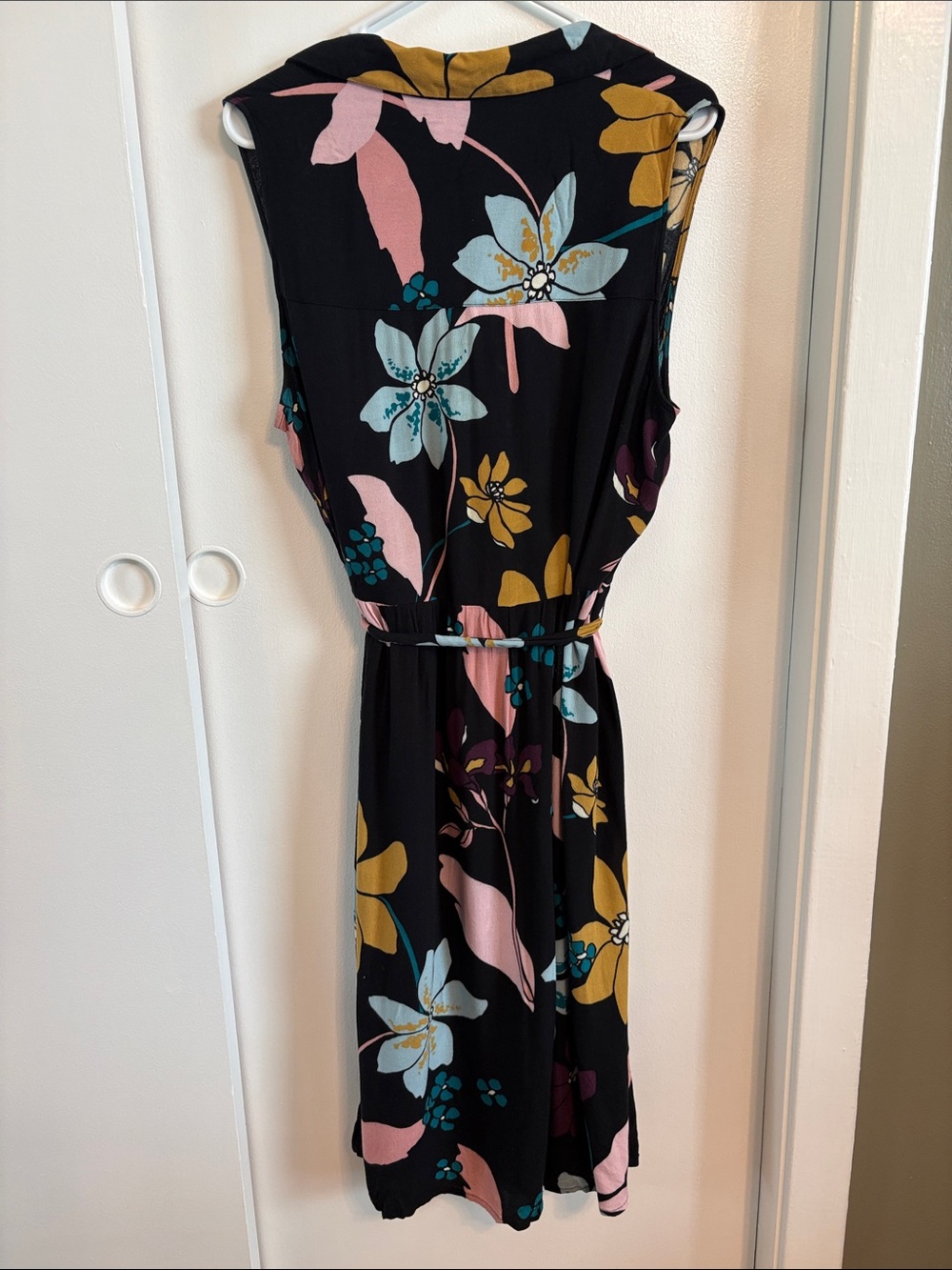 Who What Wear Black Midi Shirt Dress with Multicolor Floral Print - Picture 2 of 5